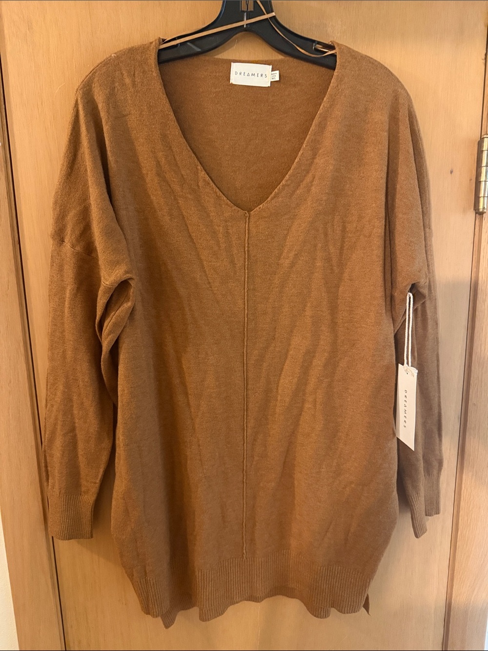 Dreamers Women’s Lightweight Knit V-Neck Sweater New Brown Camel Medium Large